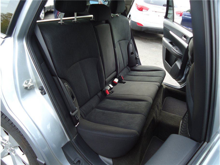 Used 2014 Subaru Outback 2.5i Premium w/ Moonroof Package AWD/4WD image 14