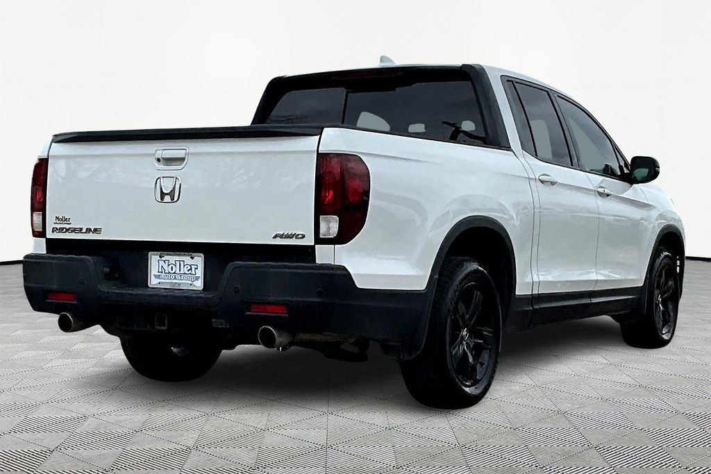 Used 2021 Honda Ridgeline Black Edition image 2