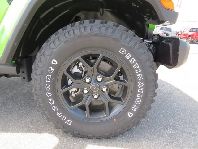 Used 2025 Jeep Gladiator Sport AWD/4WD image 11