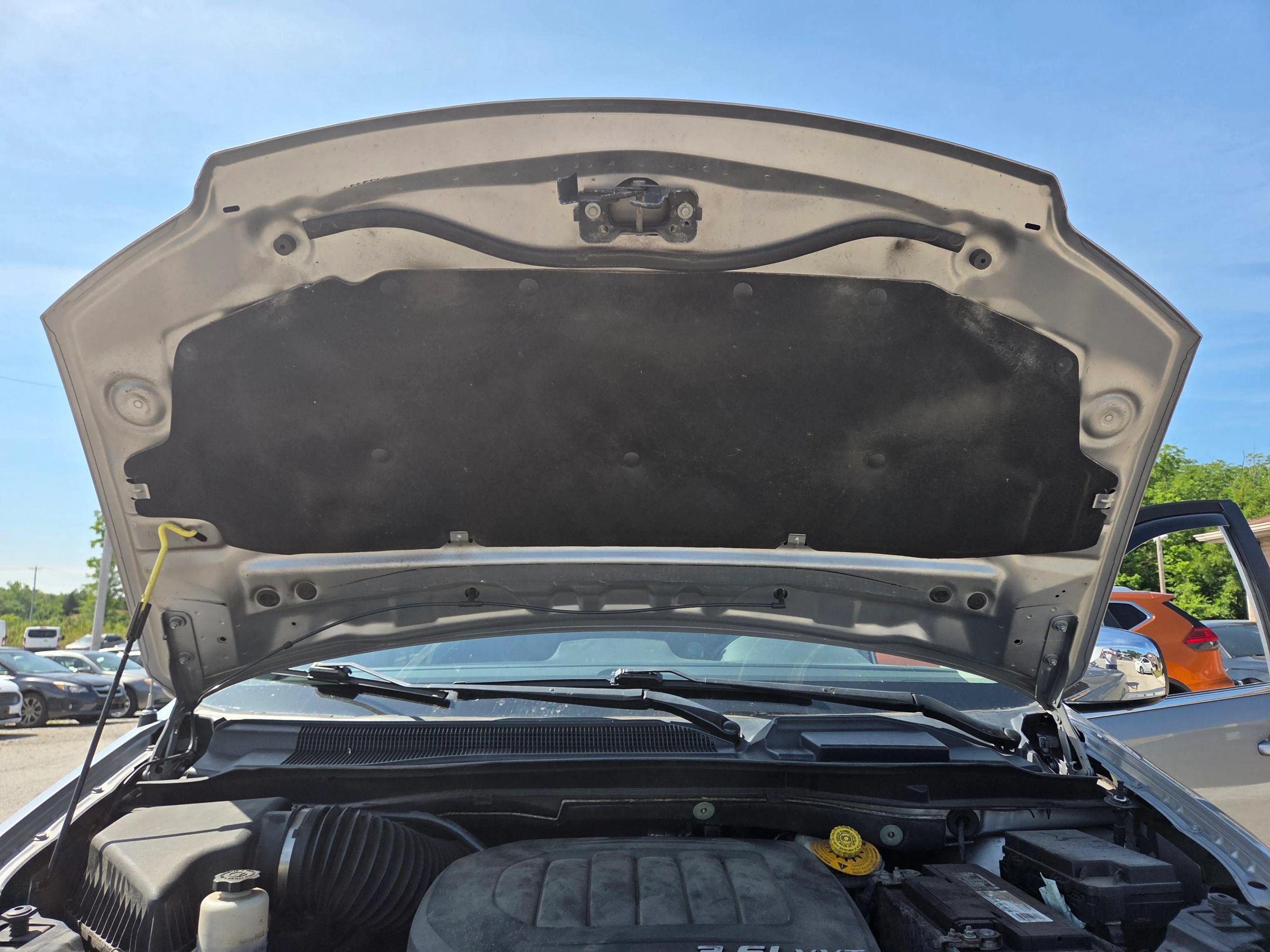Used 2014 Chrysler Town & Country Touring-L FWD image 23