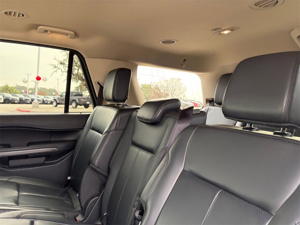Used 2023 Ford Expedition XLT image 26