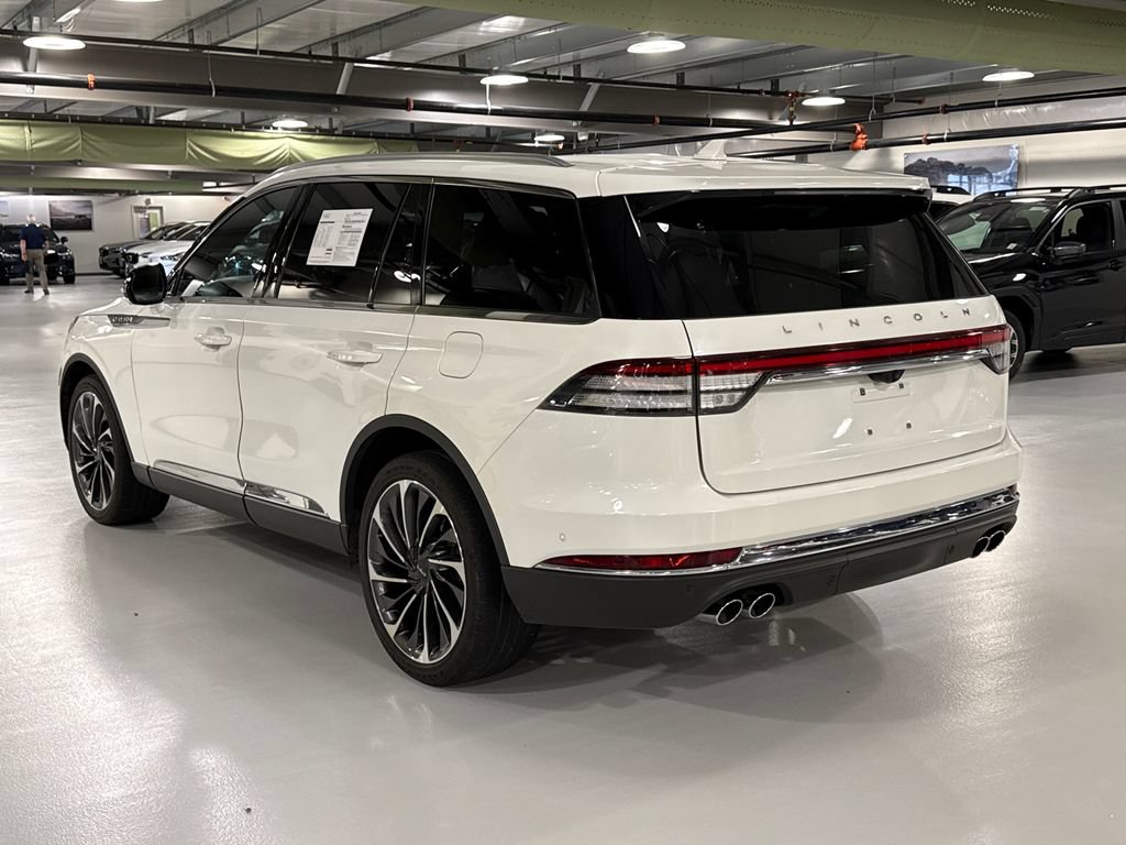 Used 2022 Lincoln Aviator Reserve w/ Equipment Group 201A AWD/4WD image 4