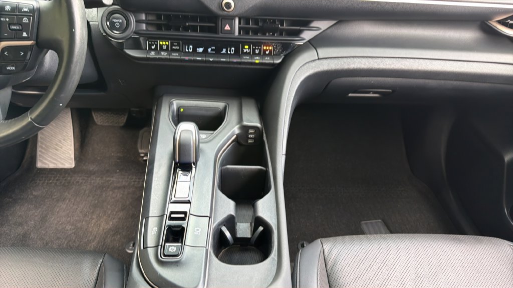 Used 2023 Toyota Crown Platinum AWD/4WD image 20