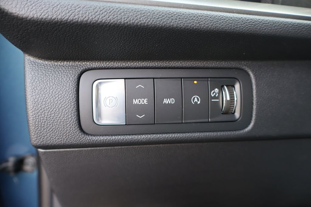 New 2026 Chevrolet Traverse LT w/ Midnight/Sport Edition image 13