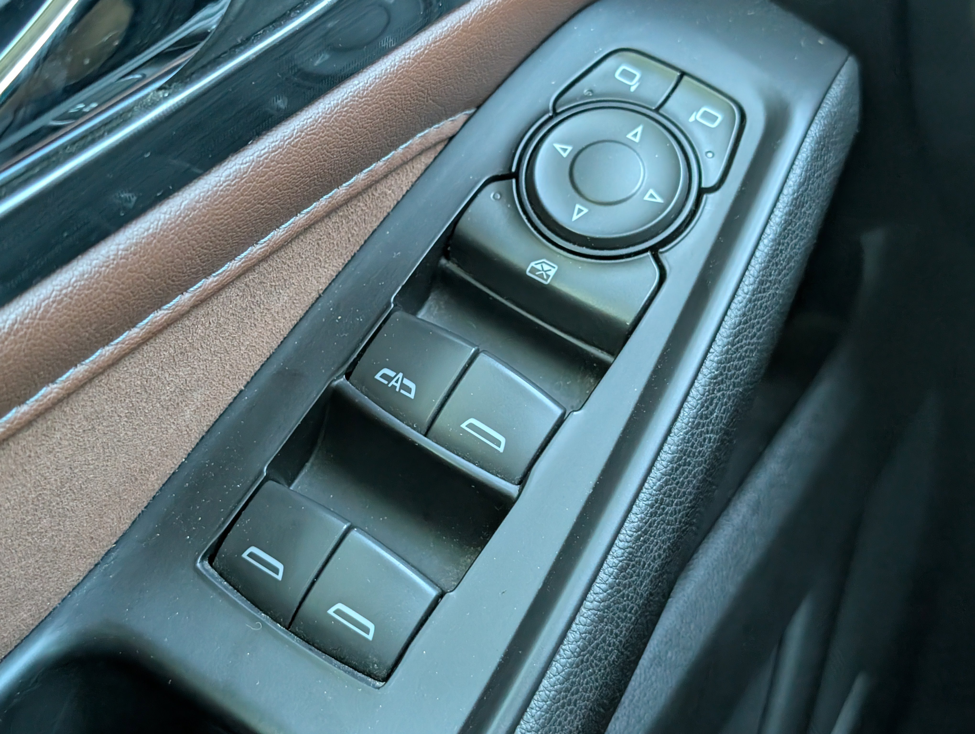 Used 2018 Chevrolet Traverse High Country AWD/4WD image 9