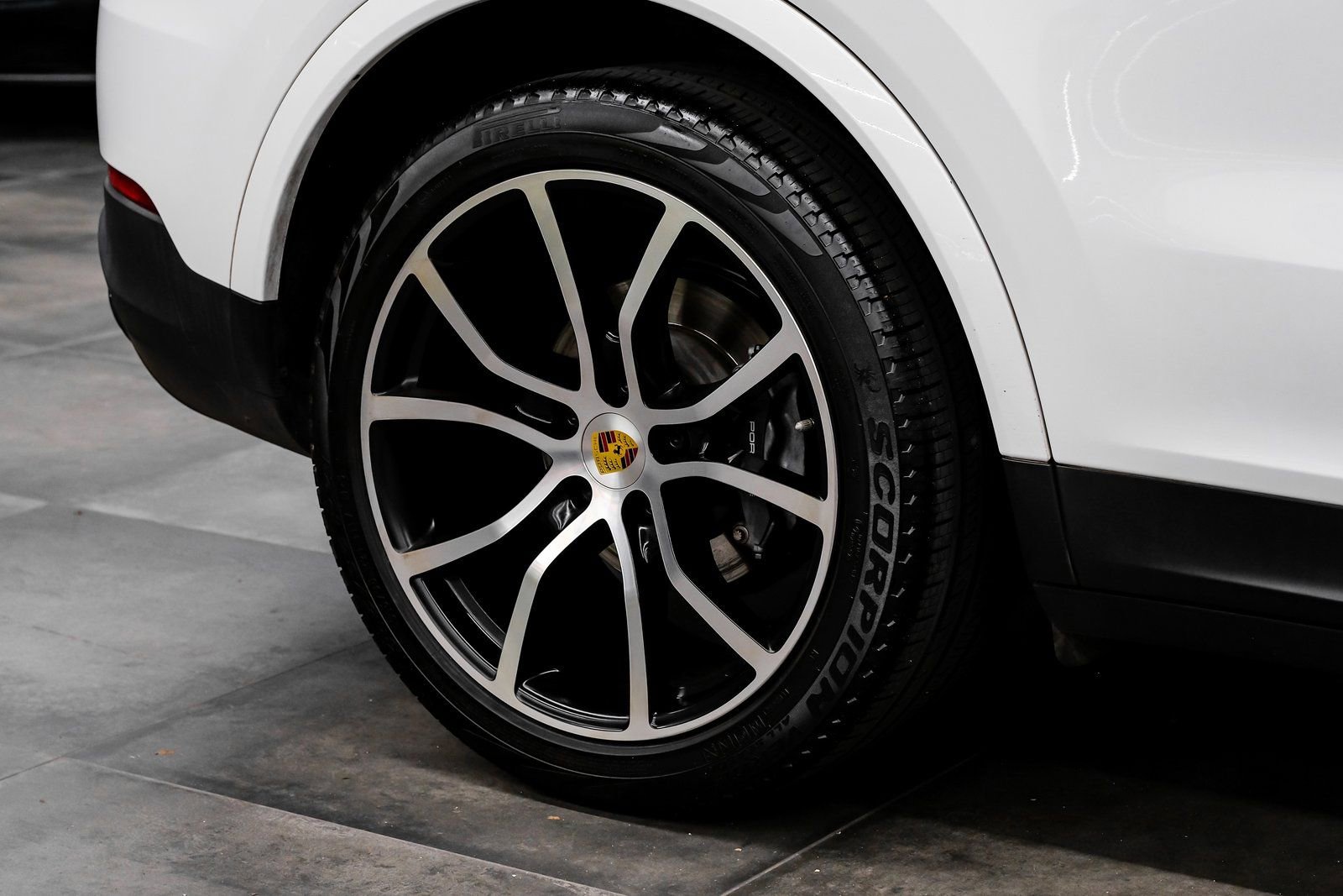 Used 2023 Porsche Cayenne Coupe image 67