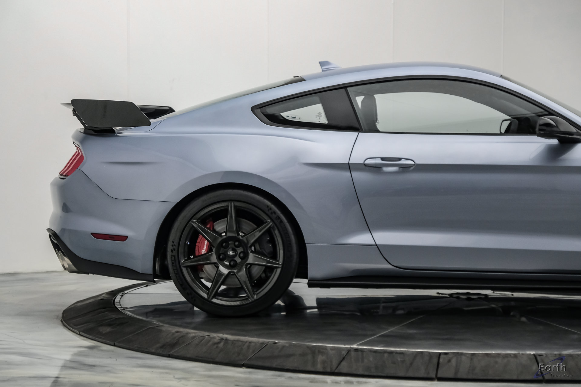 Used 2022 Ford Mustang Shelby GT500 w/ Carbon Fiber Track Pack RWD image 27
