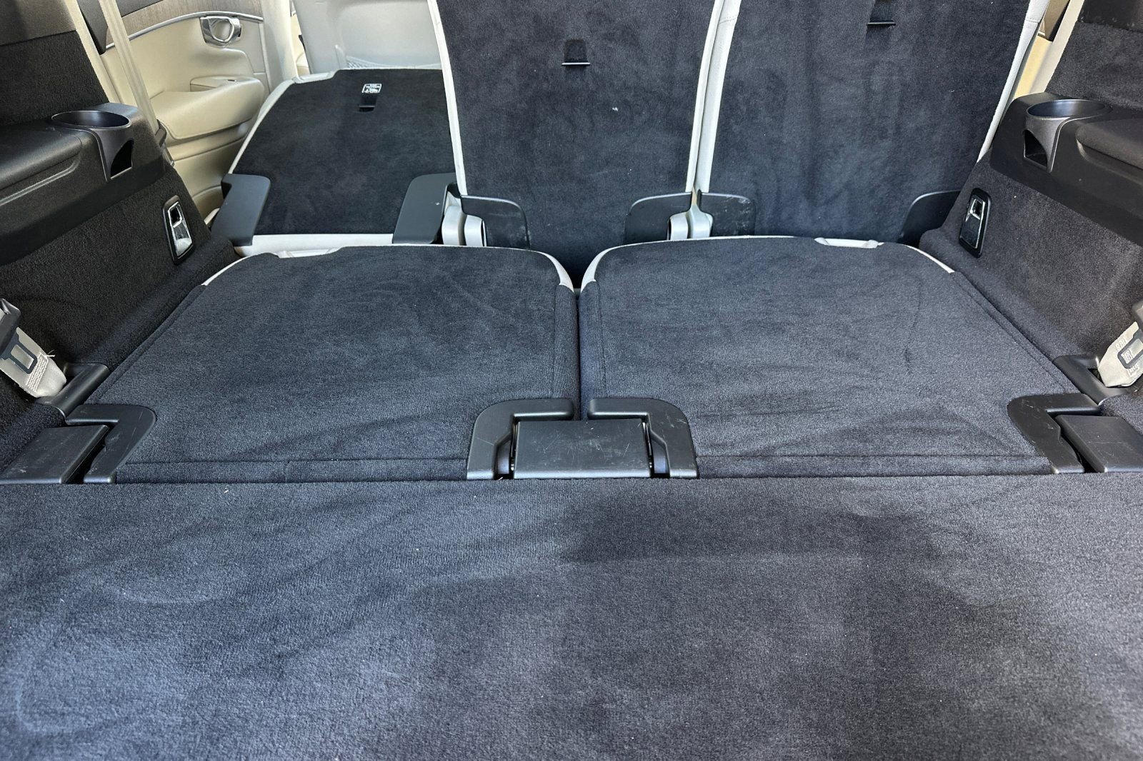 Certified 2024 Volvo XC90 B6 Plus image 19