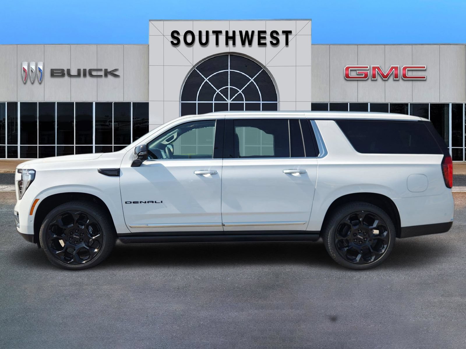 New 2026 GMC Yukon XL Denali w/ Denali Reserve Package AWD/4WD image 3