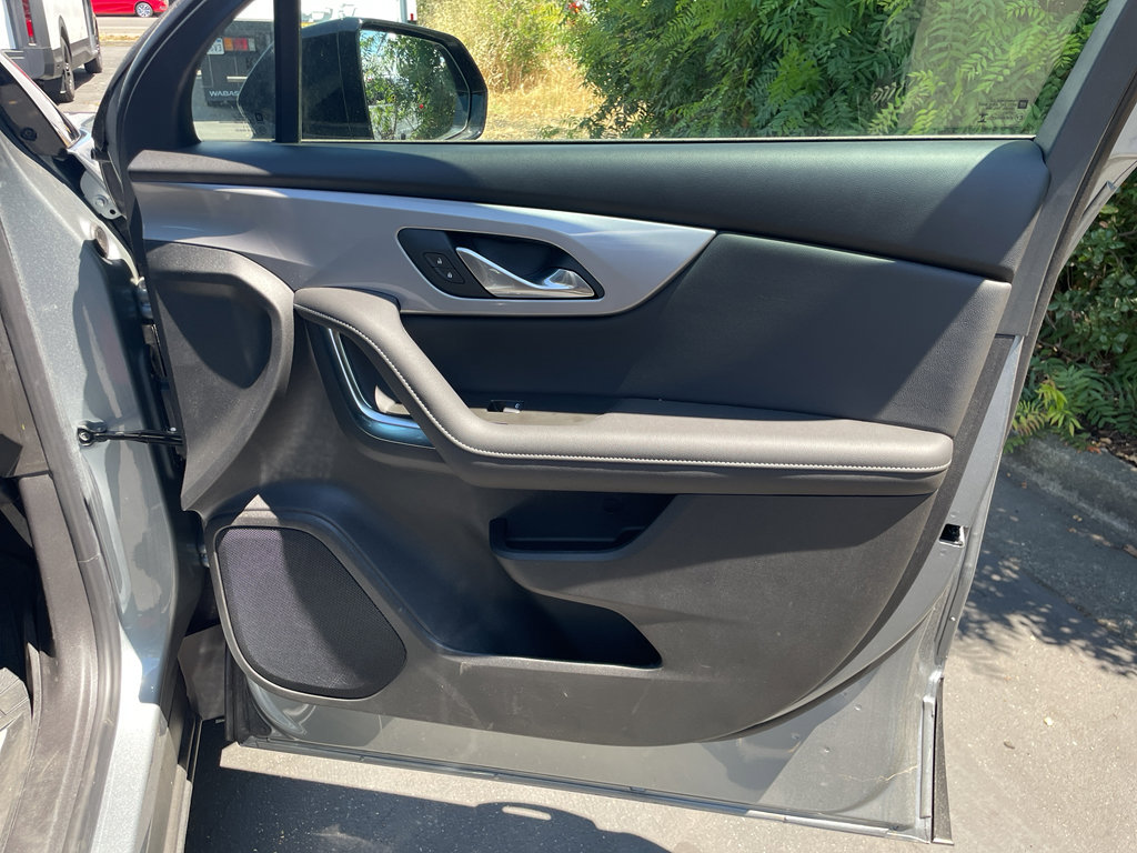 Used 2025 Chevrolet Blazer LT w/ Midnight/Sport Edition image 60