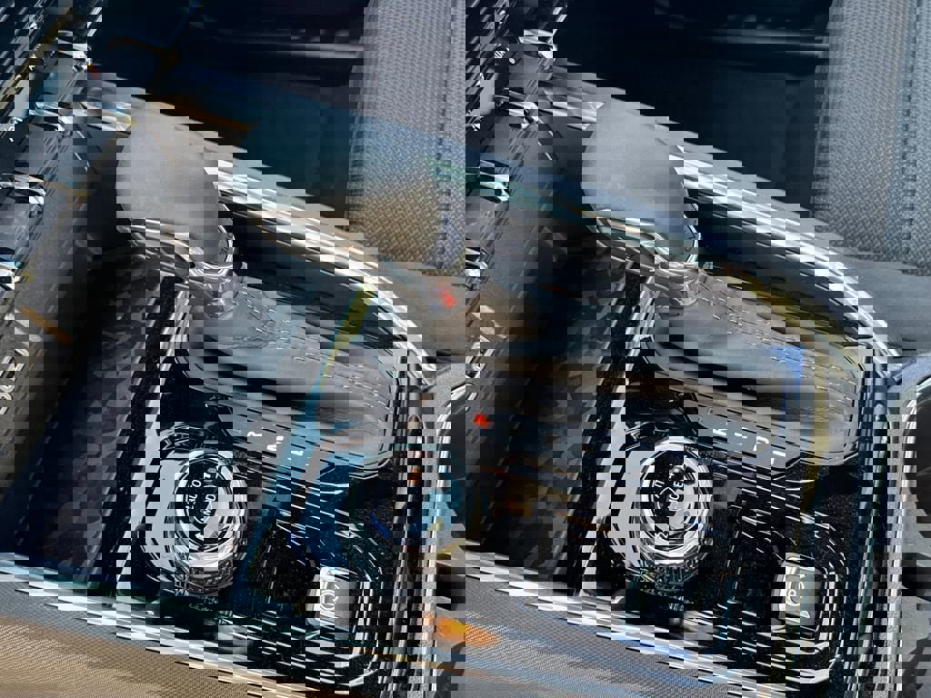 New 2026 GMC Canyon Elevation w/ Convenience Package image 18