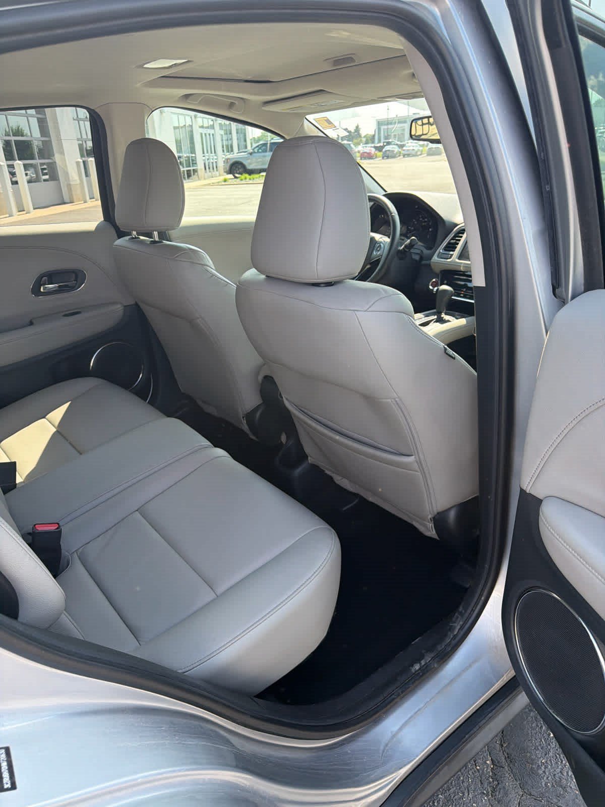 Used 2017 Honda HR-V EX-L image 10
