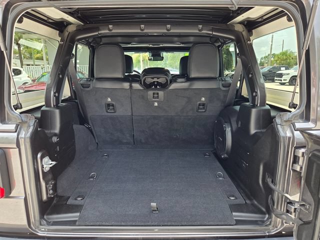 Certified 2019 Jeep Wrangler Unlimited Sahara AWD/4WD image 9