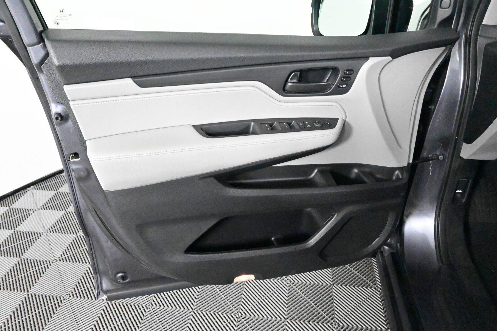 Used 2020 Honda Odyssey EX-L image 21