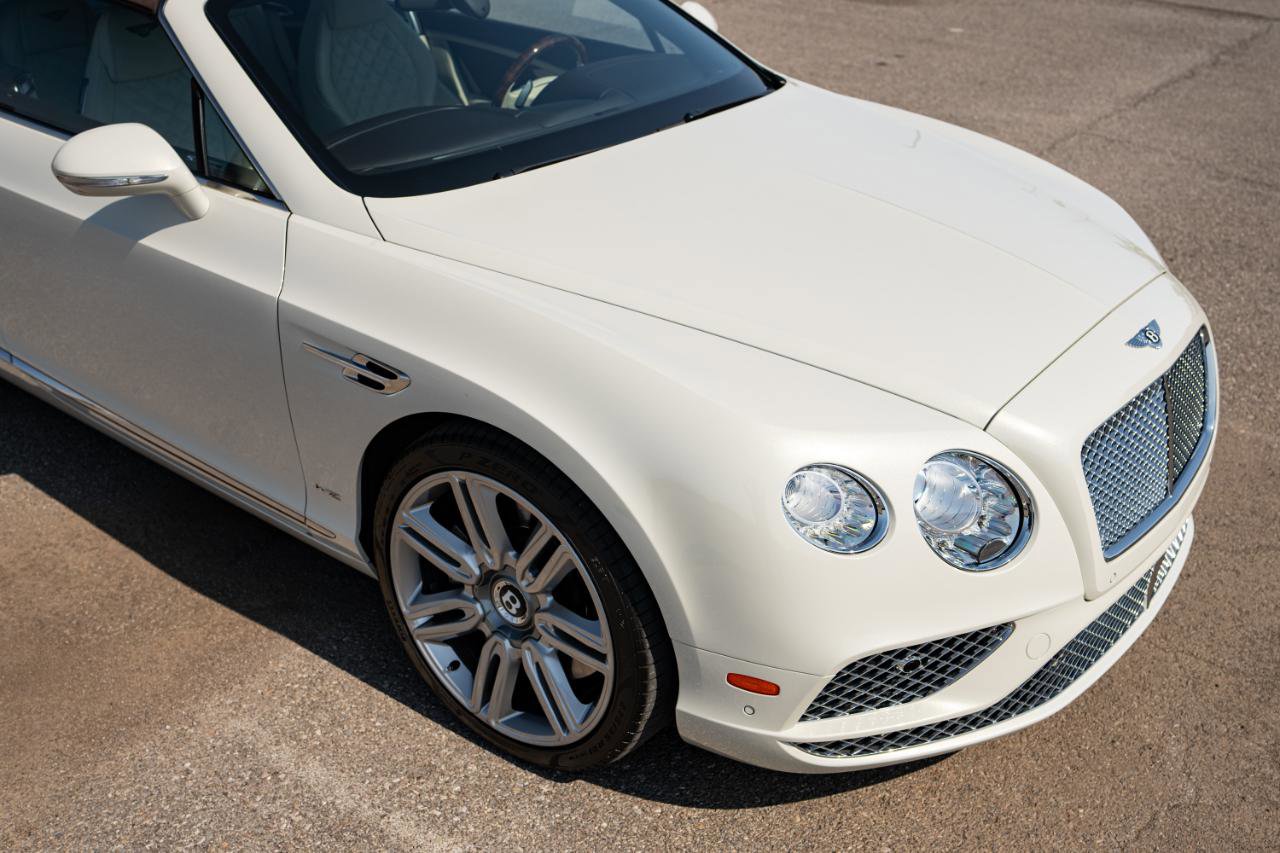 Used 2017 Bentley Continental GT image 11