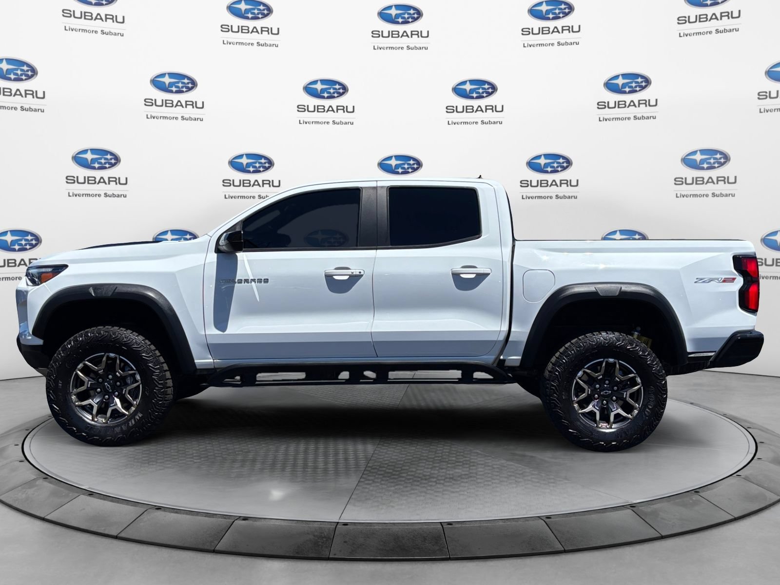 Used 2023 Chevrolet Colorado ZR2 w/ LPO, Tailgate Decal Package AWD/4WD image 2