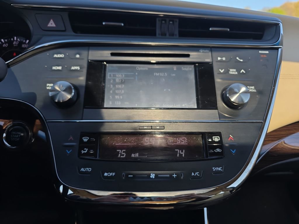 Used 2015 Toyota Avalon XLE Premium FWD image 32