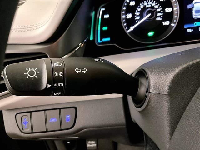 Used 2020 Hyundai Ioniq Blue FWD image 30