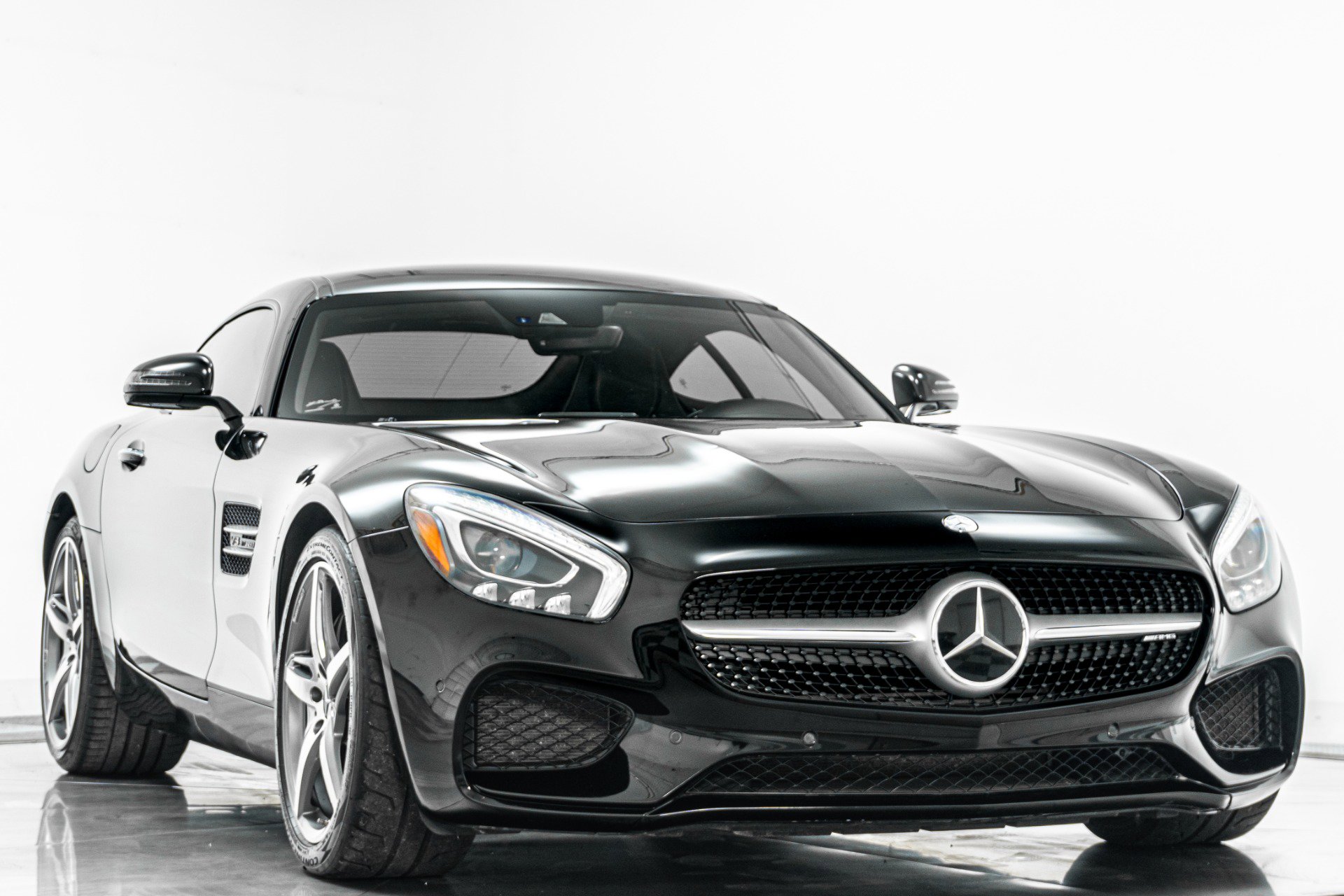 Used 2017 Mercedes-Benz AMG GT Coupe image 3