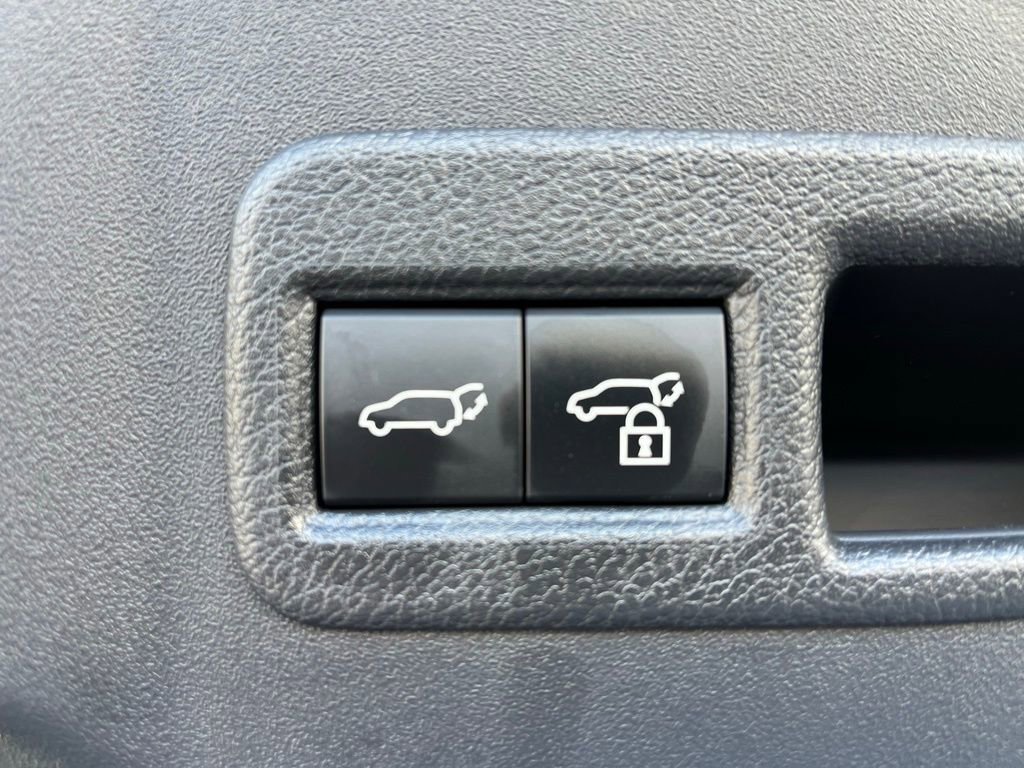 Certified 2025 Subaru Solterra Limited image 17