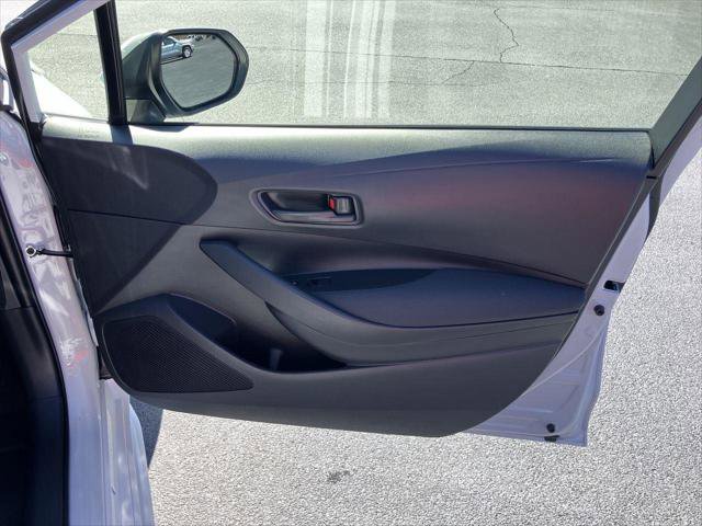 Certified 2025 Toyota Corolla LE image 29