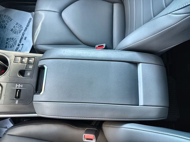 Used 2023 Toyota Highlander XLE image 28