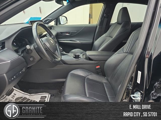 Used 2021 Toyota Venza XLE w/ Softex Package image 9