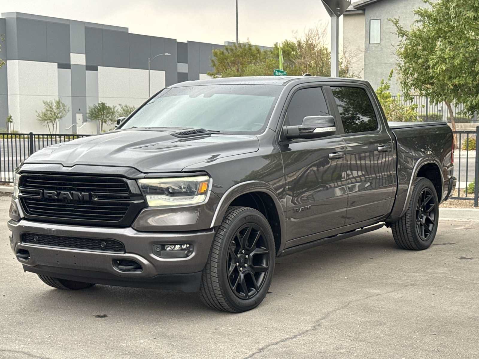 Used 2021 RAM 1500 Laramie AWD/4WD image 4