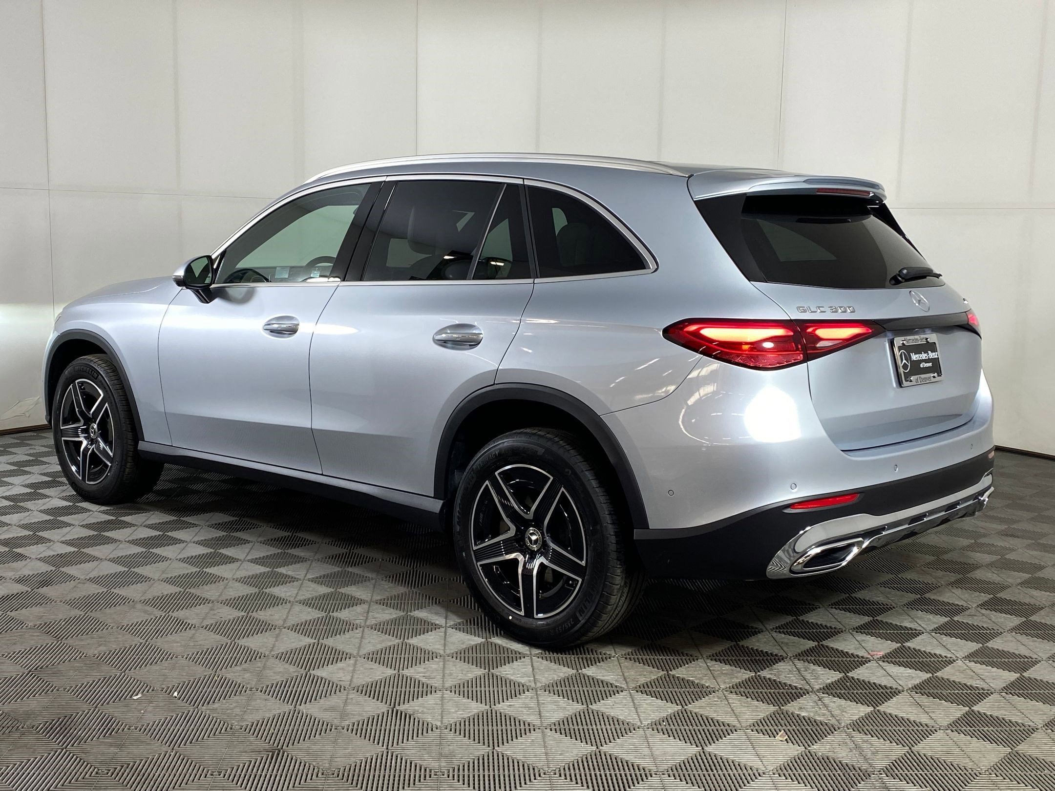 New 2026 Mercedes-Benz GLC 300 4MATIC image 3