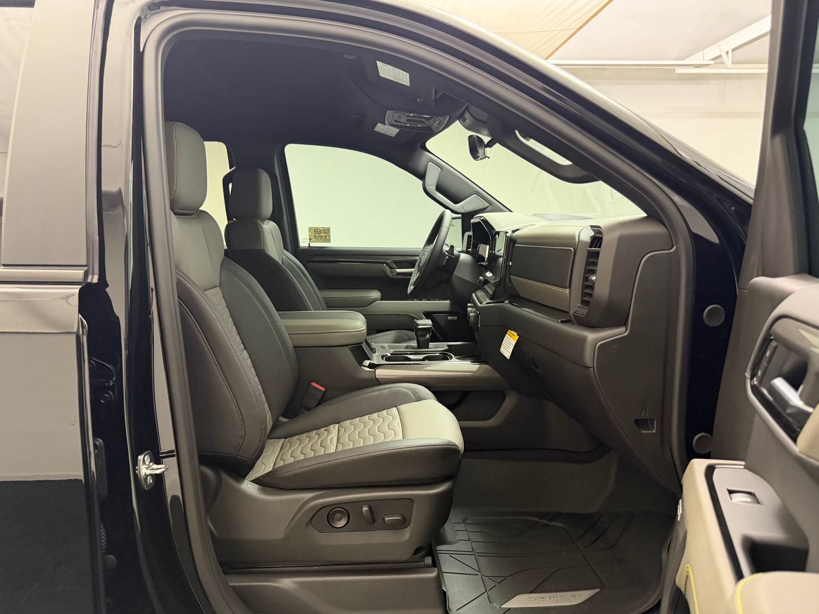 New 2026 Chevrolet Silverado 1500 ZR2 AWD/4WD image 22