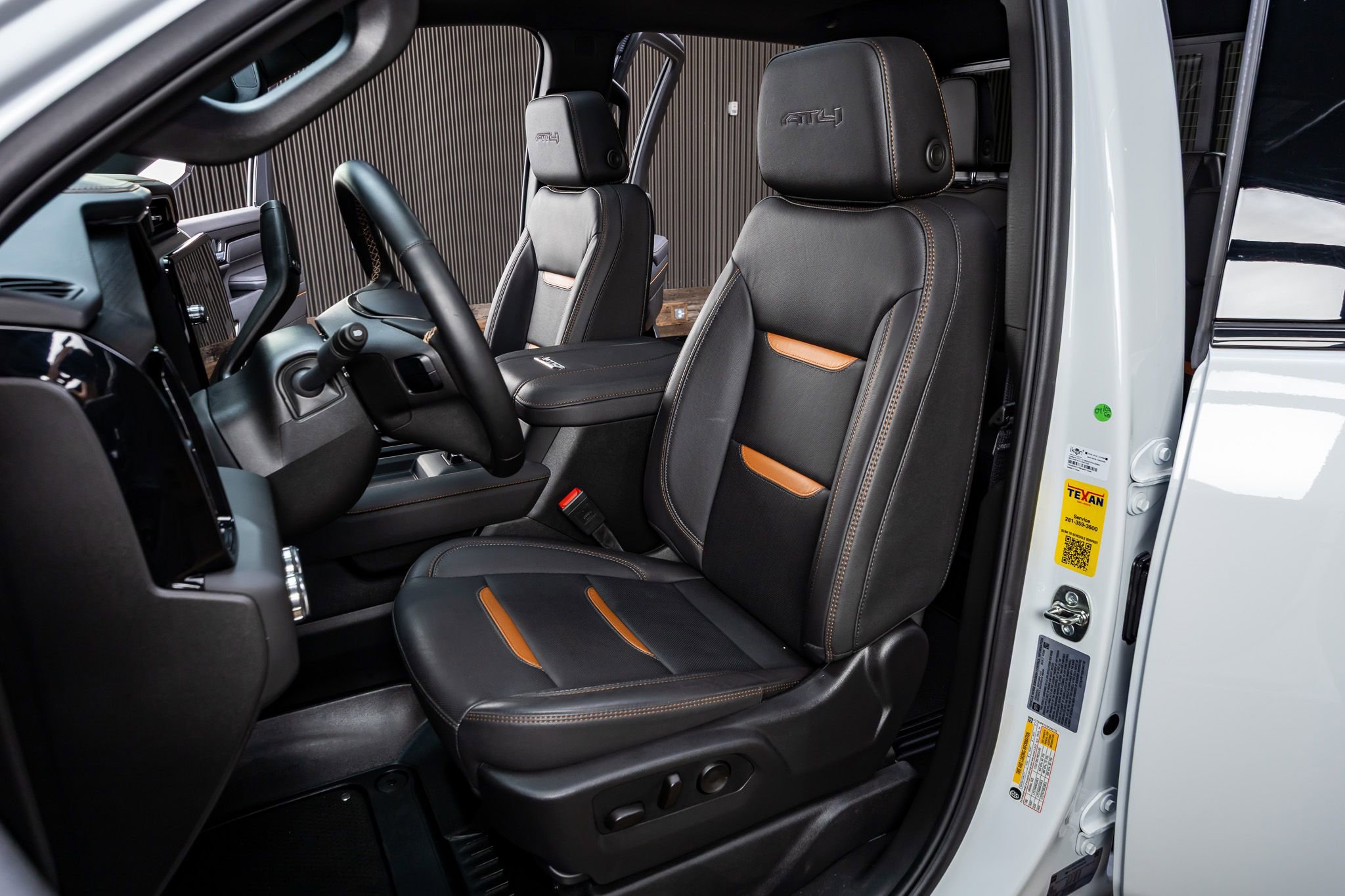 Used 2025 GMC Sierra 2500 AT4 w/ AT4 Premium Plus Package image 30