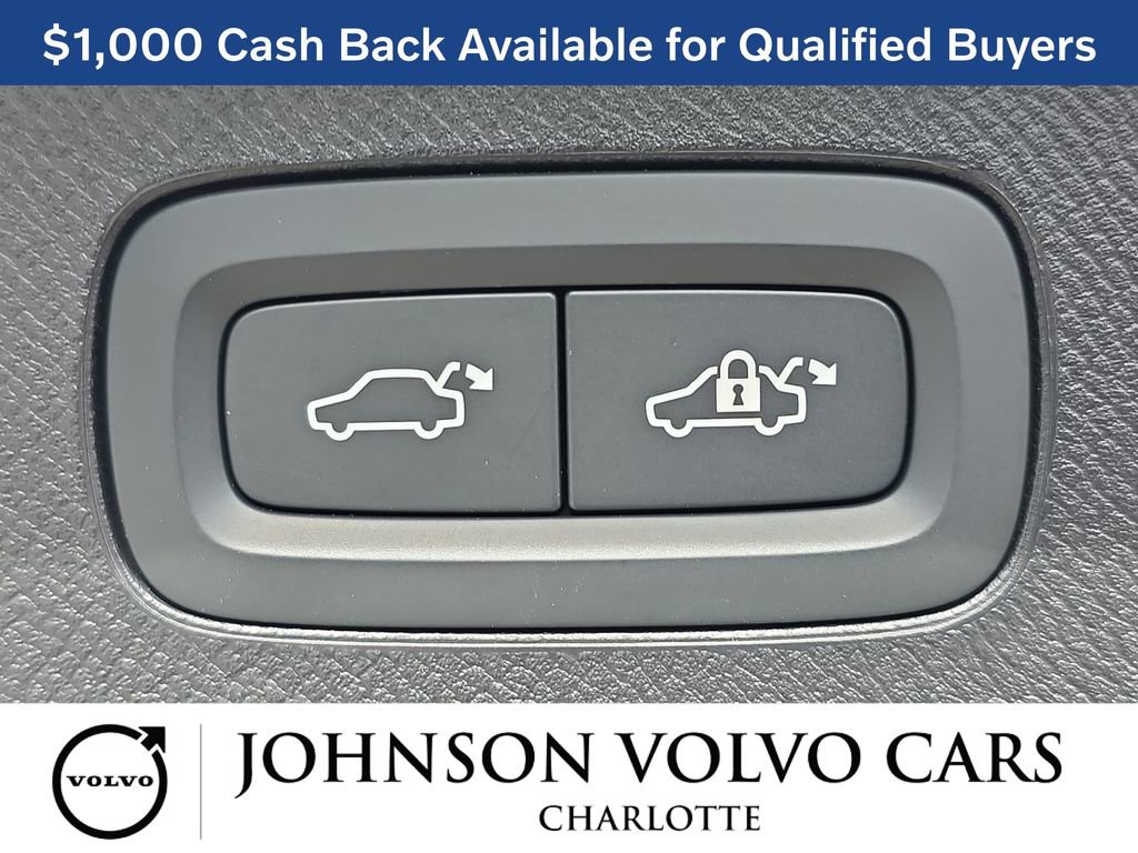 New 2026 Volvo XC90 T8 Plus w/ Protection Package Premier image 14
