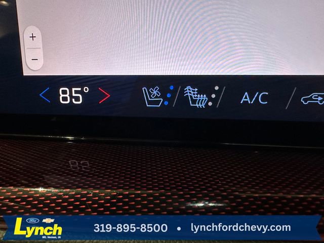 Used 2024 Chevrolet Traverse RS w/ LPO, Floor Liner Package AWD/4WD image 16