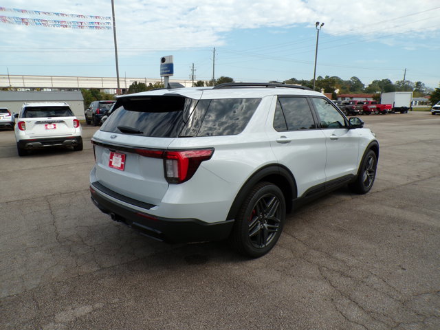 New 2026 Ford Explorer ST-Line image 8