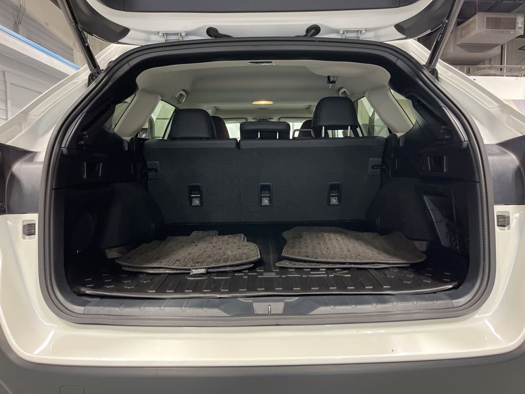 Certified 2022 Subaru Outback Limited AWD/4WD image 39