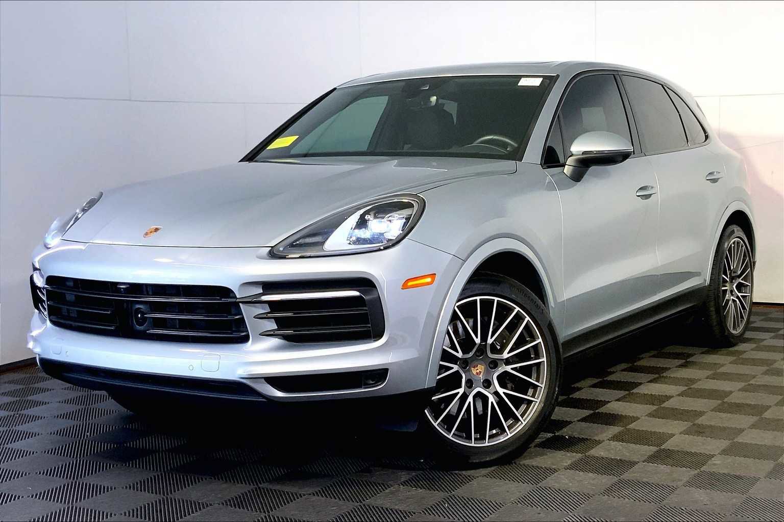 Certified 2023 Porsche Cayenne w/ Premium Package
