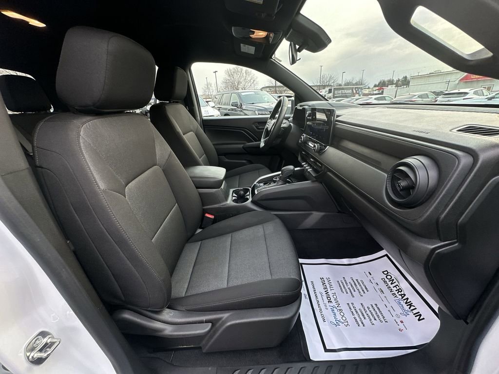 Used 2025 Chevrolet Colorado Trail Boss image 23