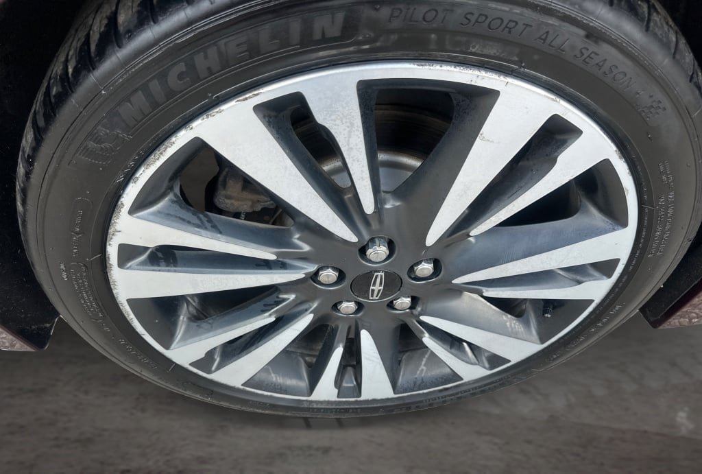 Used 2017 Lincoln MKZ Reserve w/ Climate Package FWD image 16