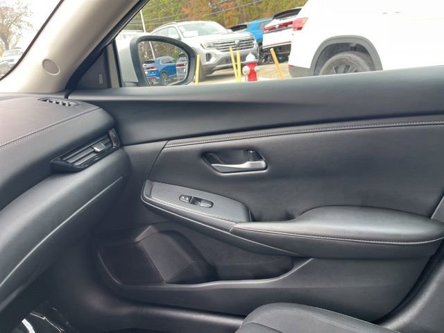 Used 2023 Nissan Sentra SV w/ All-Weather Package FWD image 28