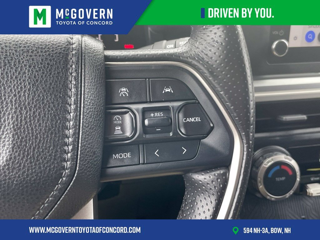 Used 2025 Toyota 4Runner SR5 AWD/4WD image 29