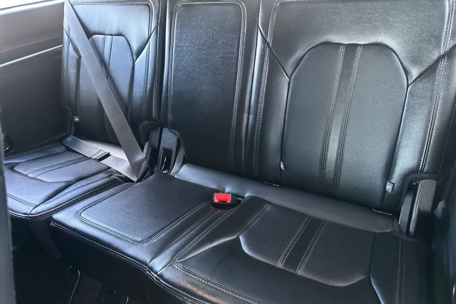 Used 2020 Ford Expedition Limited AWD/4WD image 16