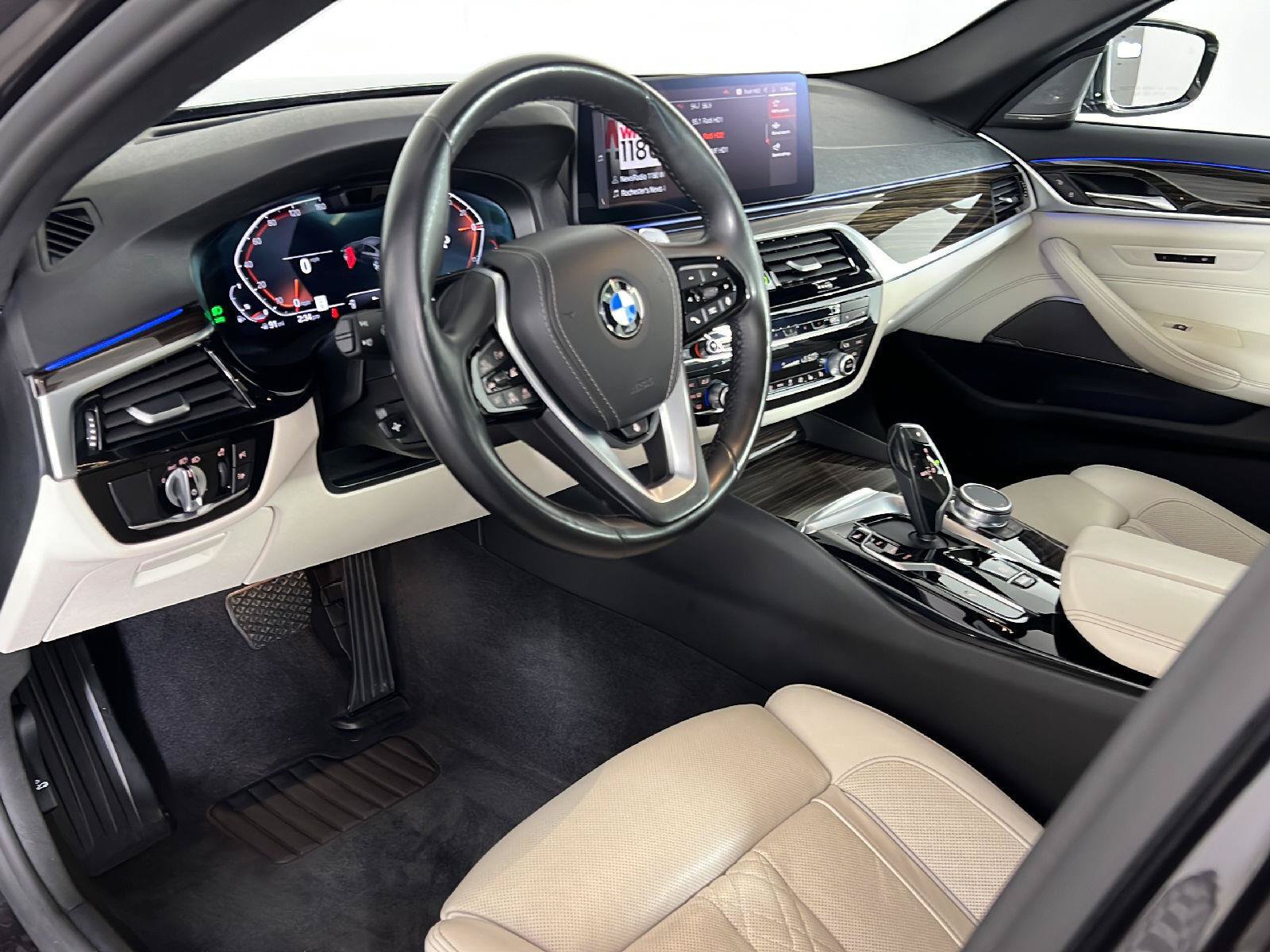 Used 2022 BMW 540i xDrive w/ Premium Package AWD/4WD image 2