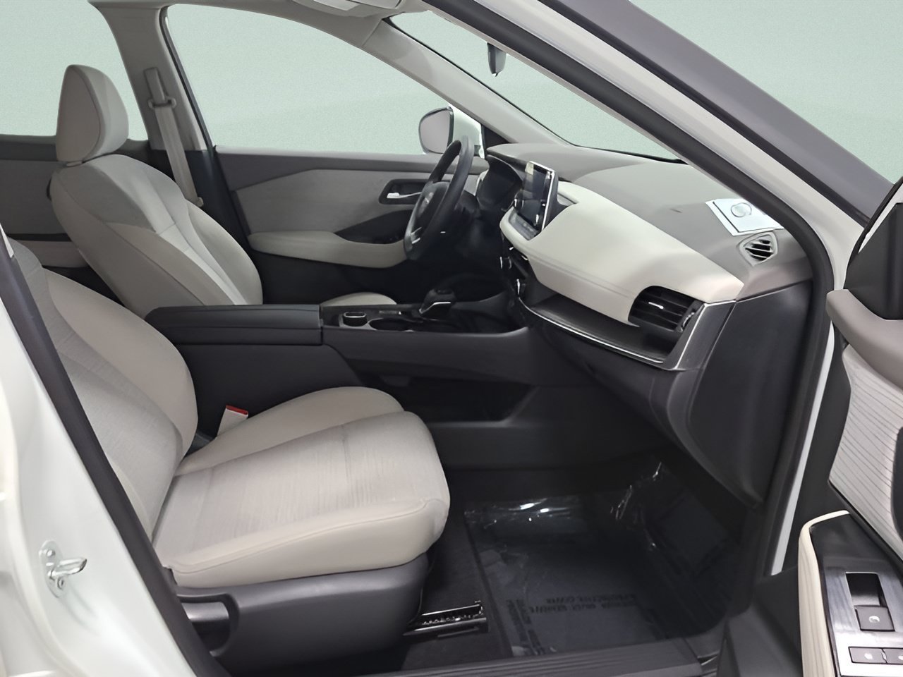 Used 2023 Nissan Rogue SV AWD/4WD image 14