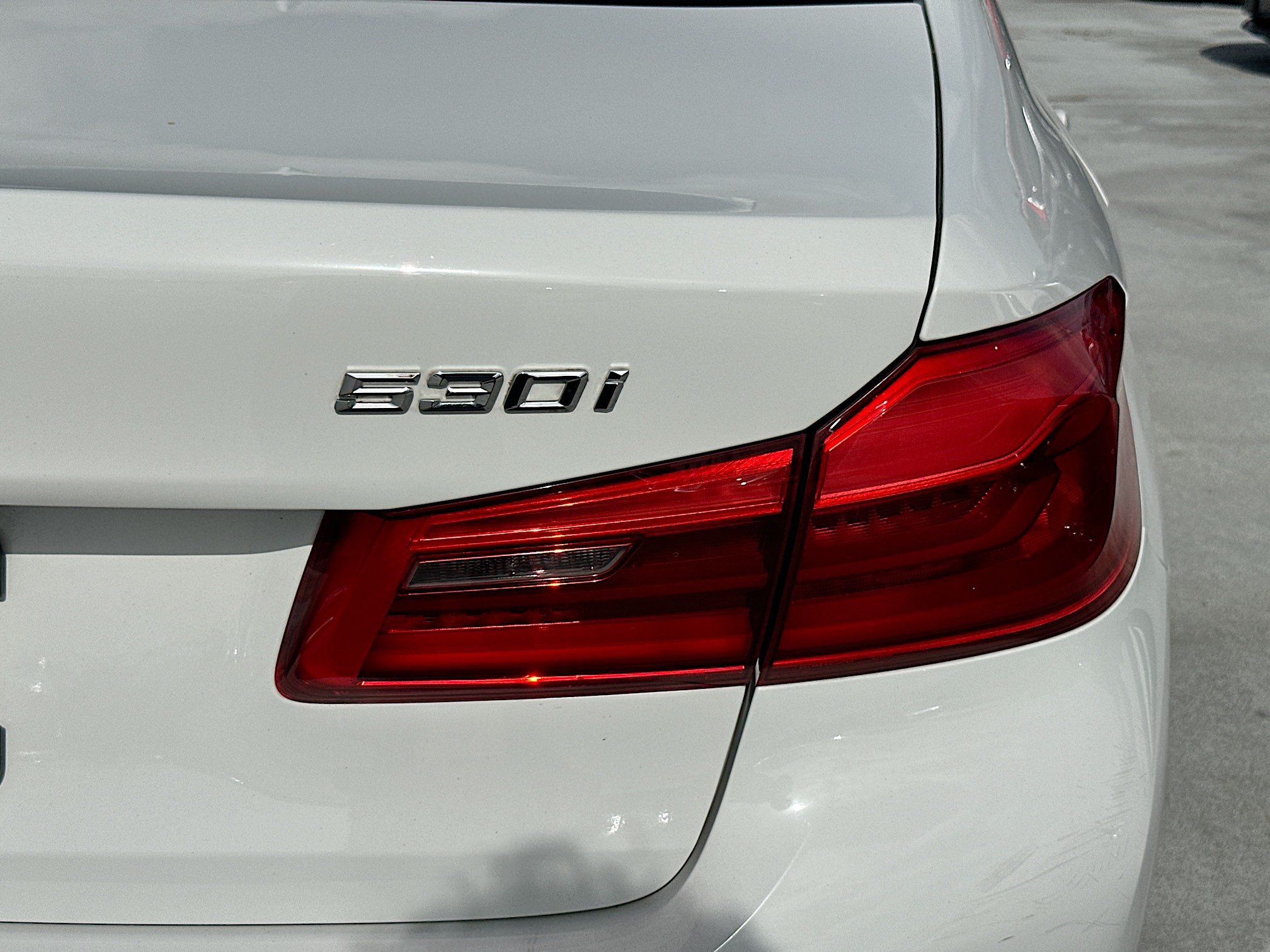 Used 2020 BMW 530i w/ Convenience Package RWD image 32