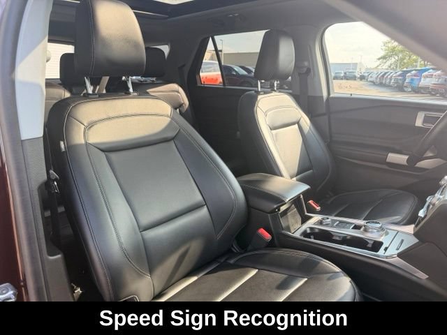 Used 2022 Ford Explorer XLT w/ Equipment Group 202A AWD/4WD image 17