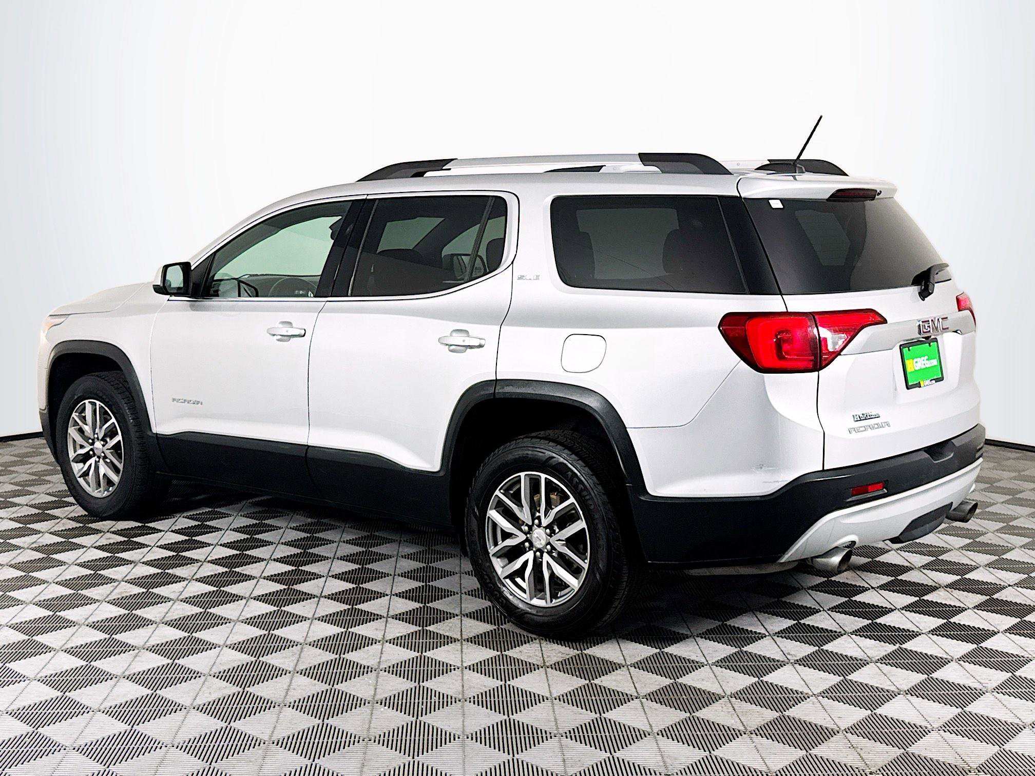 Used 2018 GMC Acadia SLE FWD image 6