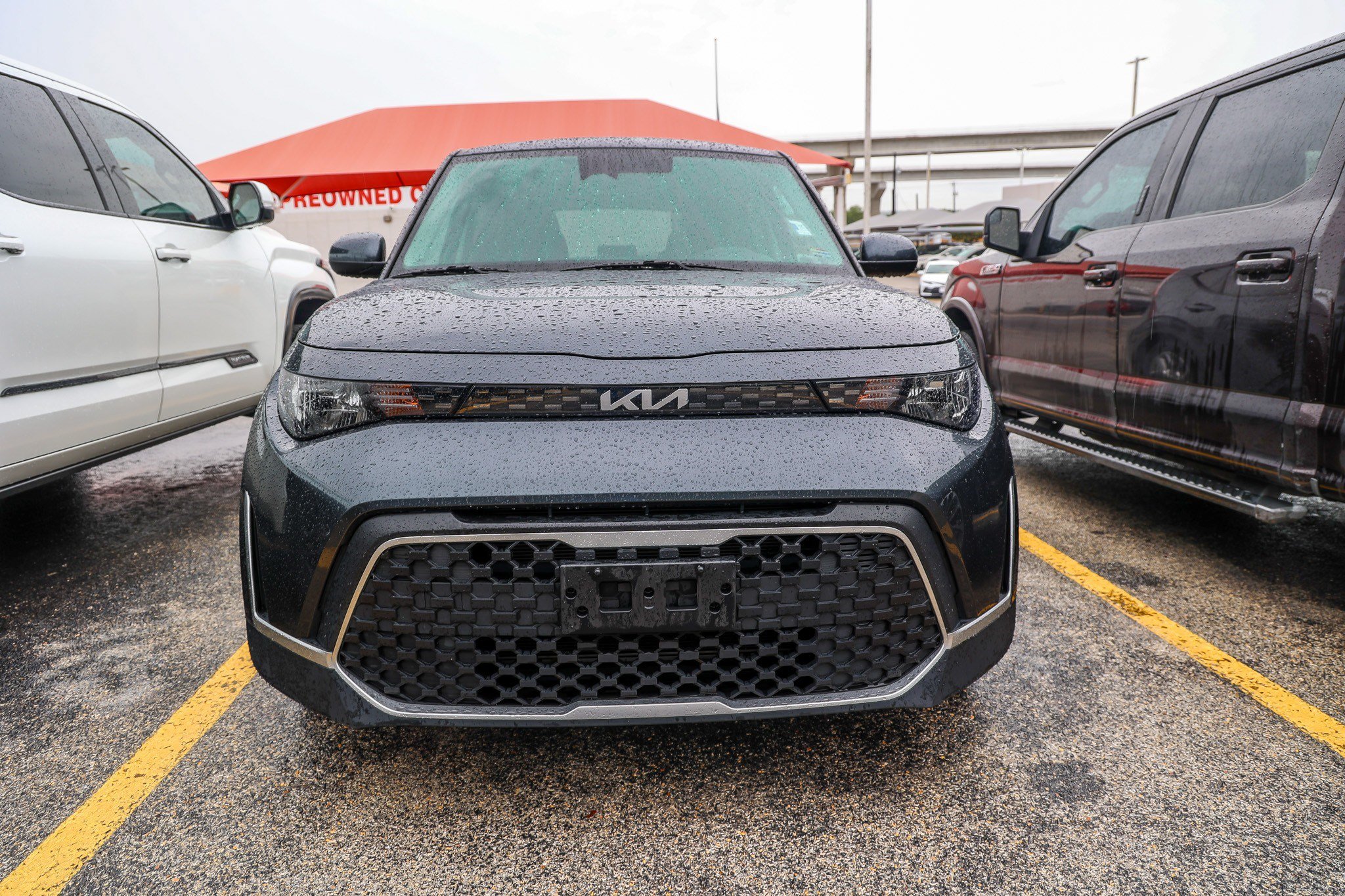 Used 2024 Kia Soul LX w/ Option Group 015 FWD image 4