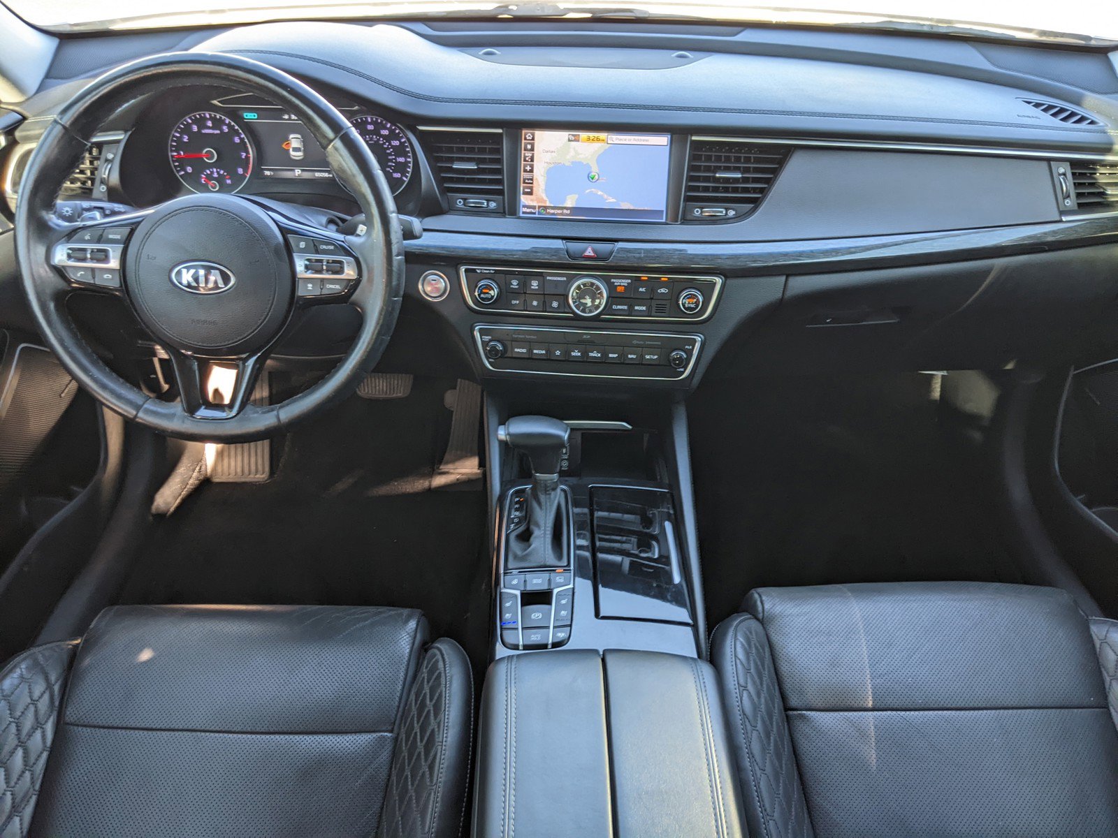 Certified 2019 Kia Cadenza Limited image 11