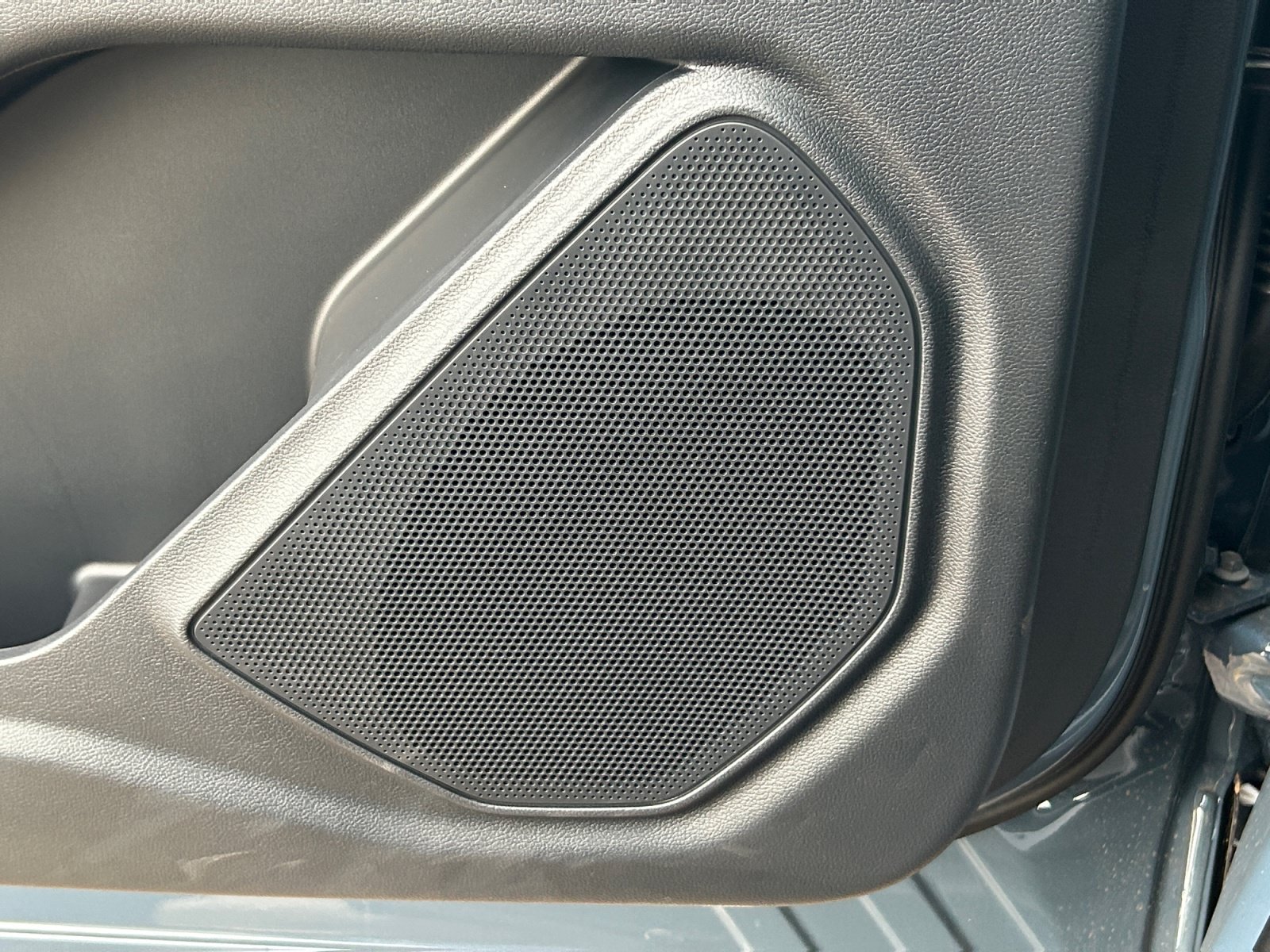 New 2026 Ford Explorer Active RWD image 27