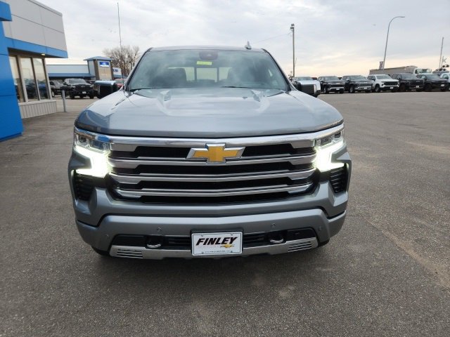 Used 2025 Chevrolet Silverado 1500 High Country w/ Technology Package image 8
